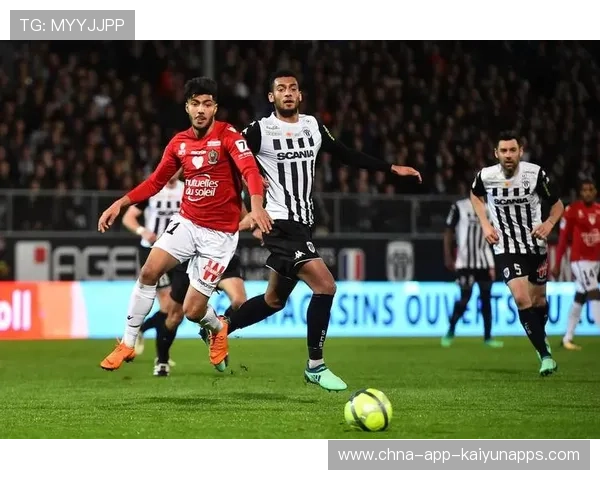 法甲联赛球迷参与度提高带动周边经济增长，法甲联赛分析